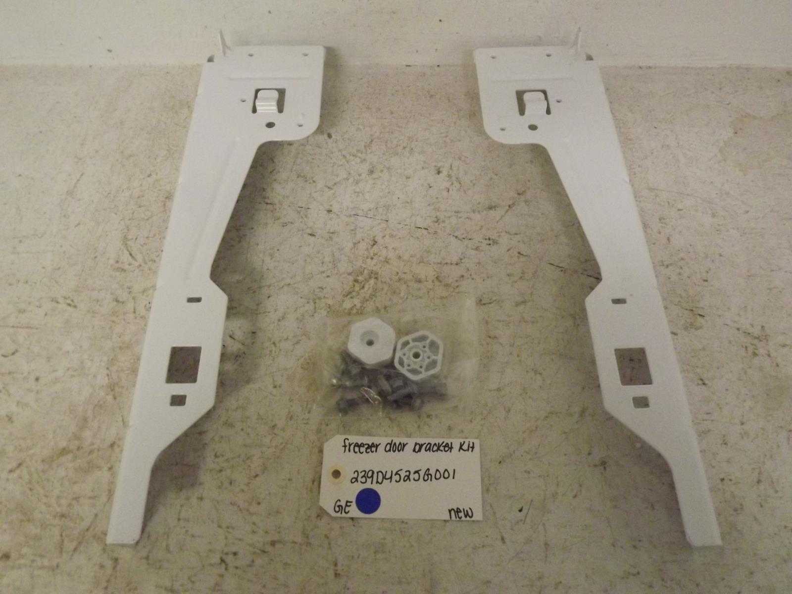 GE Refrigerator 239D4525G001 Freezer Door Bracket Kit New GE Refrigerator 239D4525G001 Freezer Door Bracket Kit New